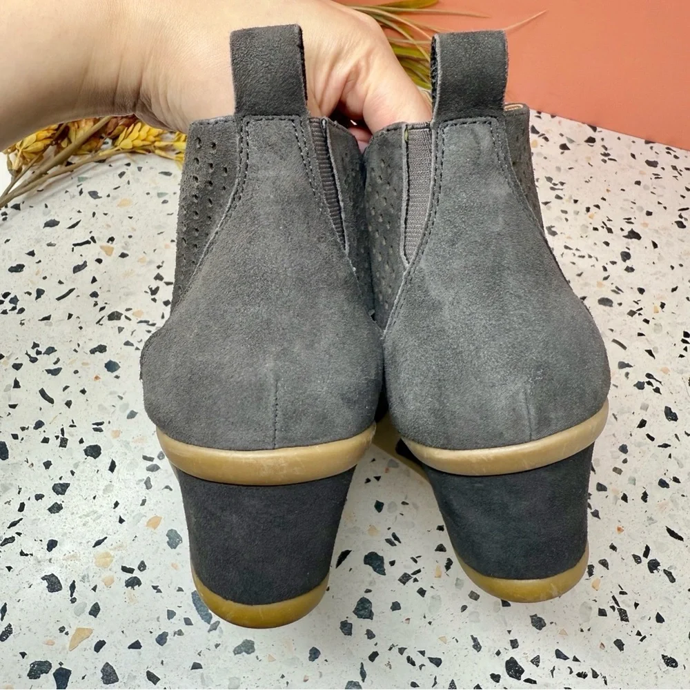 Earth Origins Cosmos Gray Suede Women’s Wedge Double Zip Peep Toe Booties Sz 12 - Picture 12 of 13